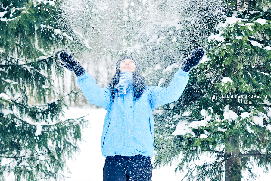 Фотограф в Москве, яркие фото, портреты на природе, фотосесси в Москве, жанровые портреты, зима, снег, красивые девушки, жизнерадостные фото, фото зож,