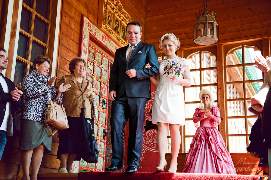 Свадьба, выездная церемония, во дворце Алексея Михайловича, Коломенское весной